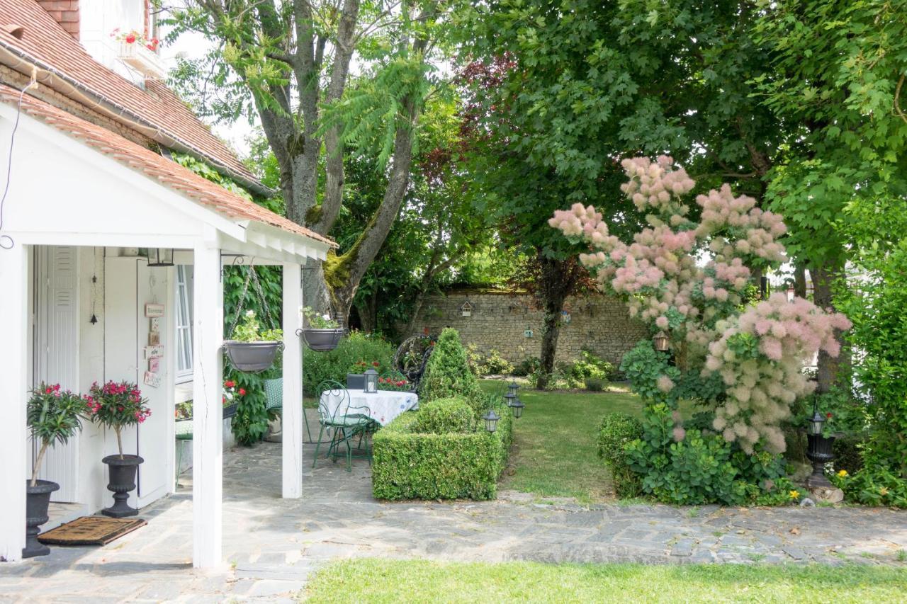 Bed and Breakfast Les Anges Reveurs Neuville-aux-Bois Exterior foto